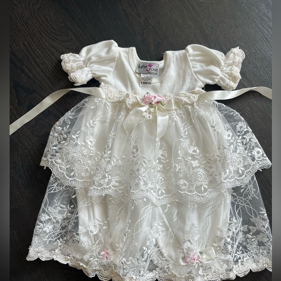 Katie Rose formal yet comfortable baby dress 9 months - Picture 1 of 3